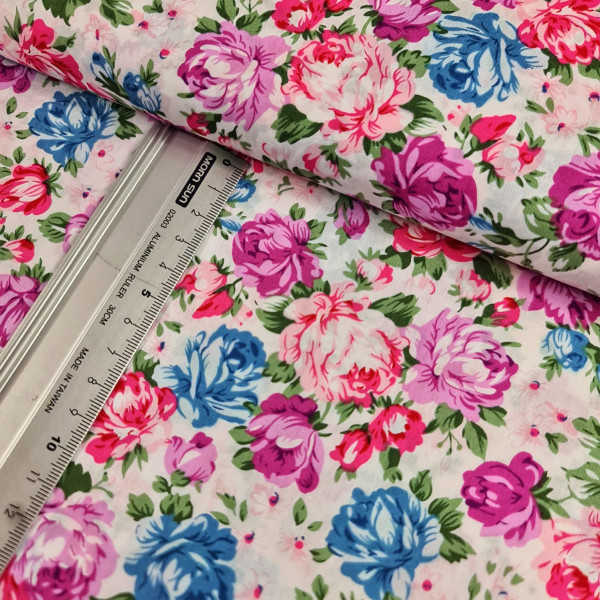 Baumwolle | bedruckt | a lot of roses | creme