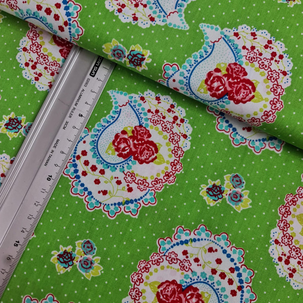 Baumwolle | bedruckt | Paisley & Blumen | grün