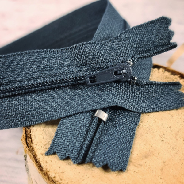 1 Reißverschluss | nicht teilbar | 30cm | Nylon | 3mm Spirale | taubenblaugrau