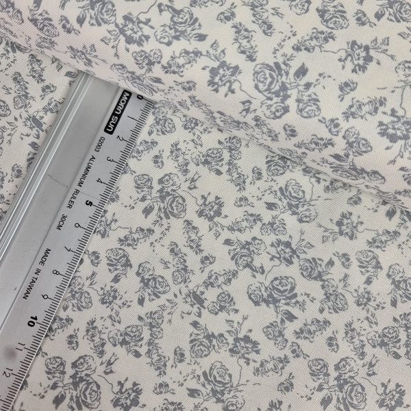 Baumwolle | bedruckt | Rosen | creme/grau