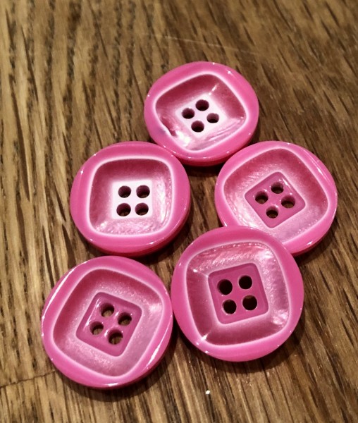 5 wunderschöne Kunststoffknöpfe | pink | 1,8 cm