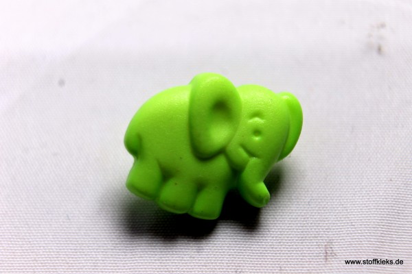 Knopf | Kunststoff | Elefant | hellgrün | Öse | 1,6 x 1,3 cm