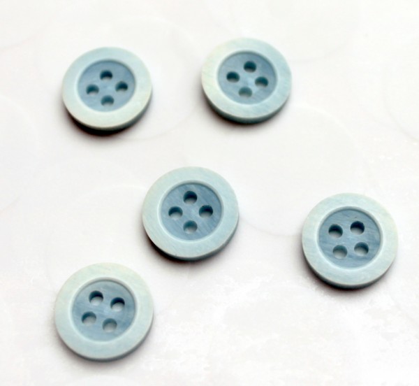 5 Kunststoffknöpfe | 4-Loch | Farbverlauf | hellblau | 1,5 cm