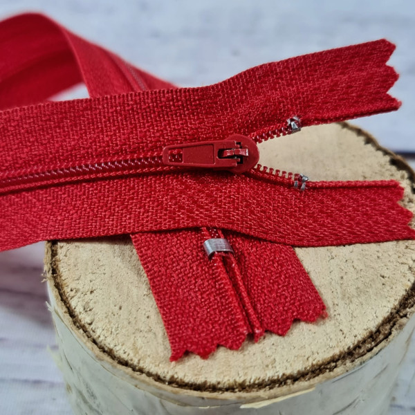 1 Reißverschluss | nicht teilbar | 30cm | Nylon | 3mm Spirale | rot
