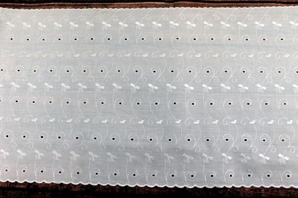 Borte | Baumwolle | bestickt | Herz & Schleife | 28cm | weiß