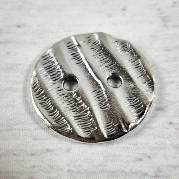 1 Knopf | Kunststoff | 2-Loch | ca. 45mm | up & down | silber