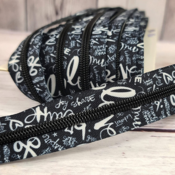 Nylon-Reißverschluss | endlos | Spirale 5mm | love | schwarz/weiß