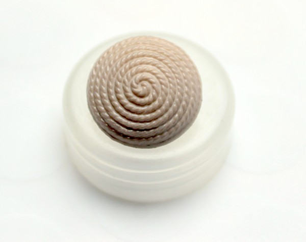 Knopf | Kunststoff | creme Kreisel | Öse | 1,9 cm